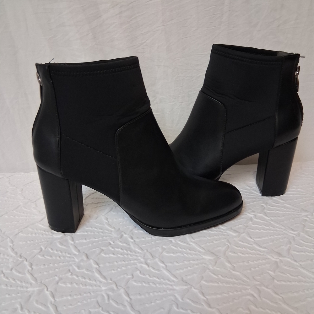 Adrienne Vittadini Black Heeled Boots Size 8.m